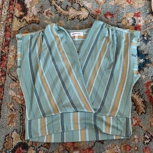 Monteau Low V-neck Crop Top